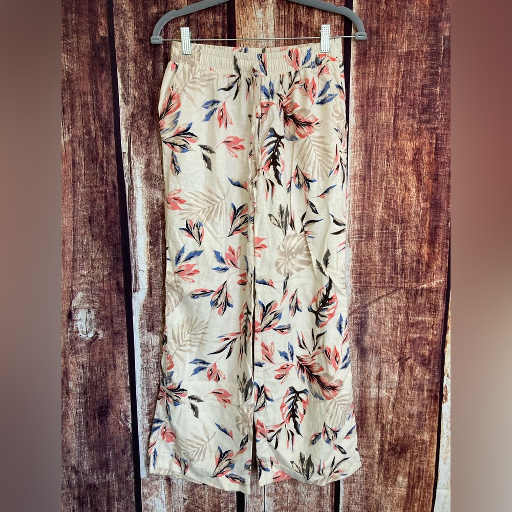 Briggs | Ladies Floral Linen Blend Wide Leg Pants - Picture 2 of 7
